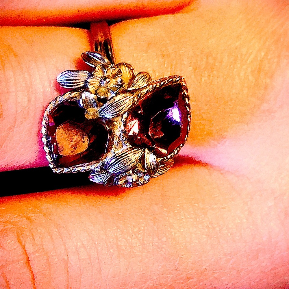Vintage Sarah Coventry Adjustable Ring.      Silver Finish,Faux Amethyst Ring.